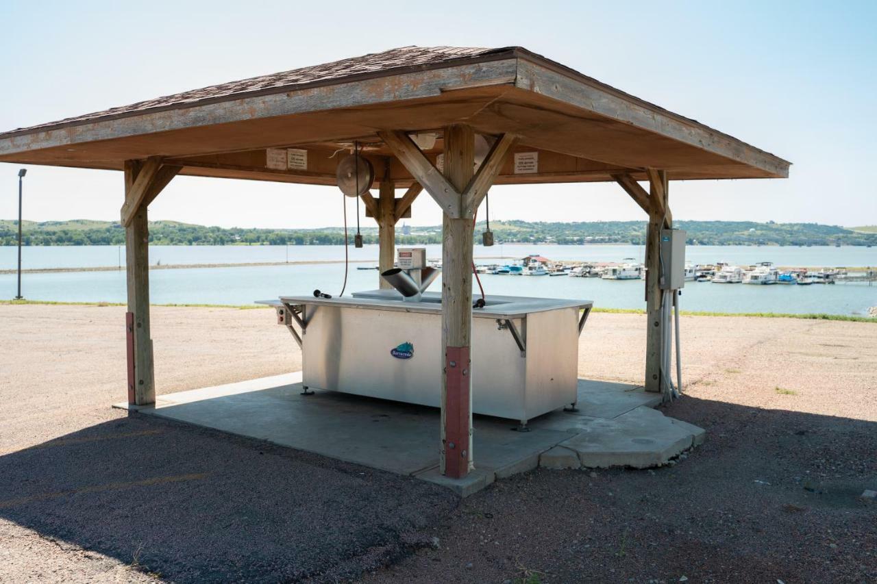 Arrowwood Resort At Cedar Shore Oacoma Buitenkant foto